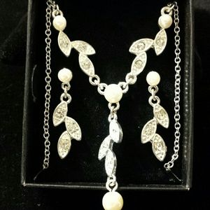 Avon Marquis Leaves Pearl Gift Set